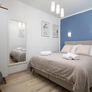 Elegant Apartment Next To Arena Apartment